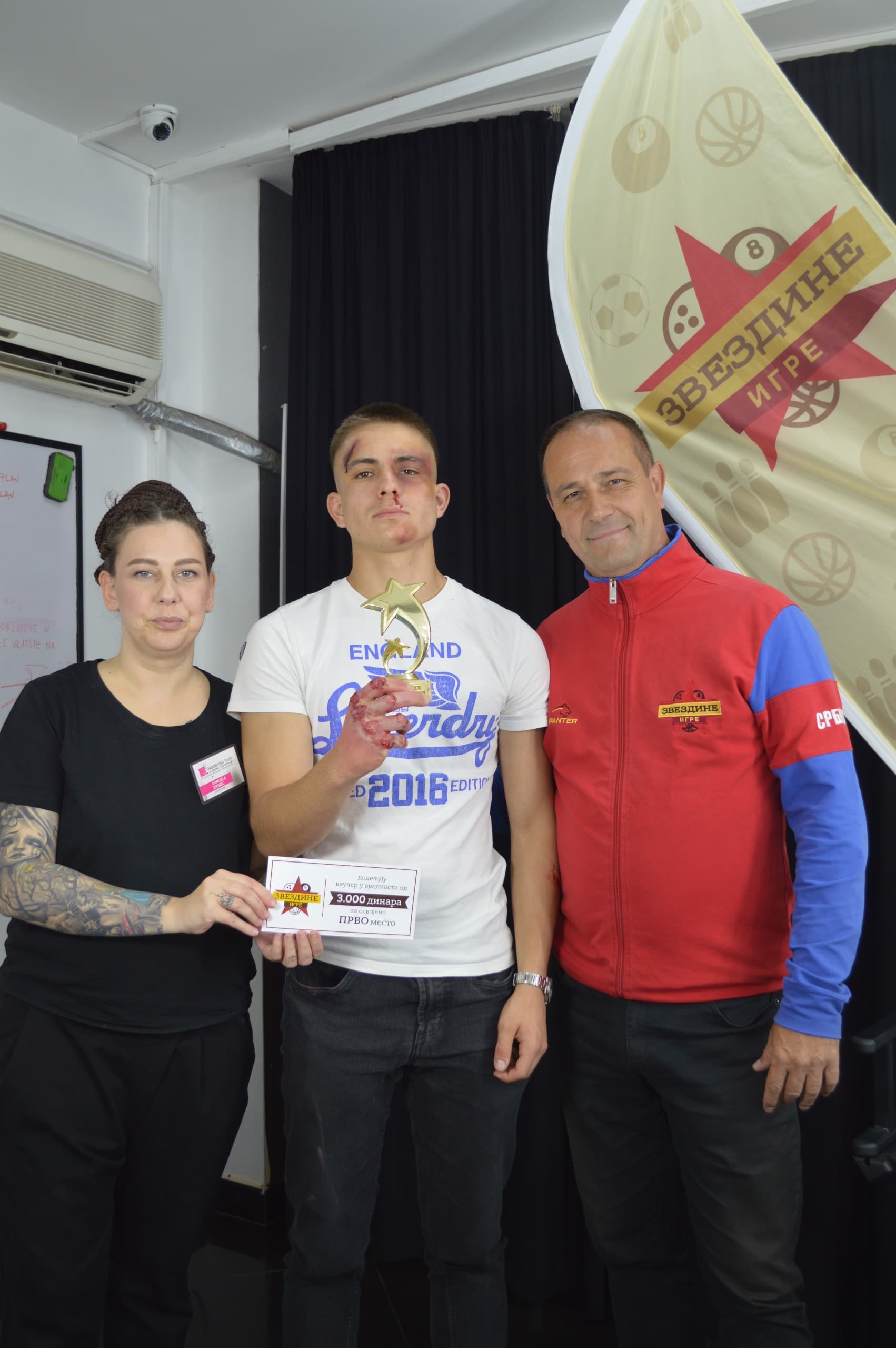 Jedinstveni team building u Beogradu : Scensko šminkanje XX sezona Zvezdinih igara